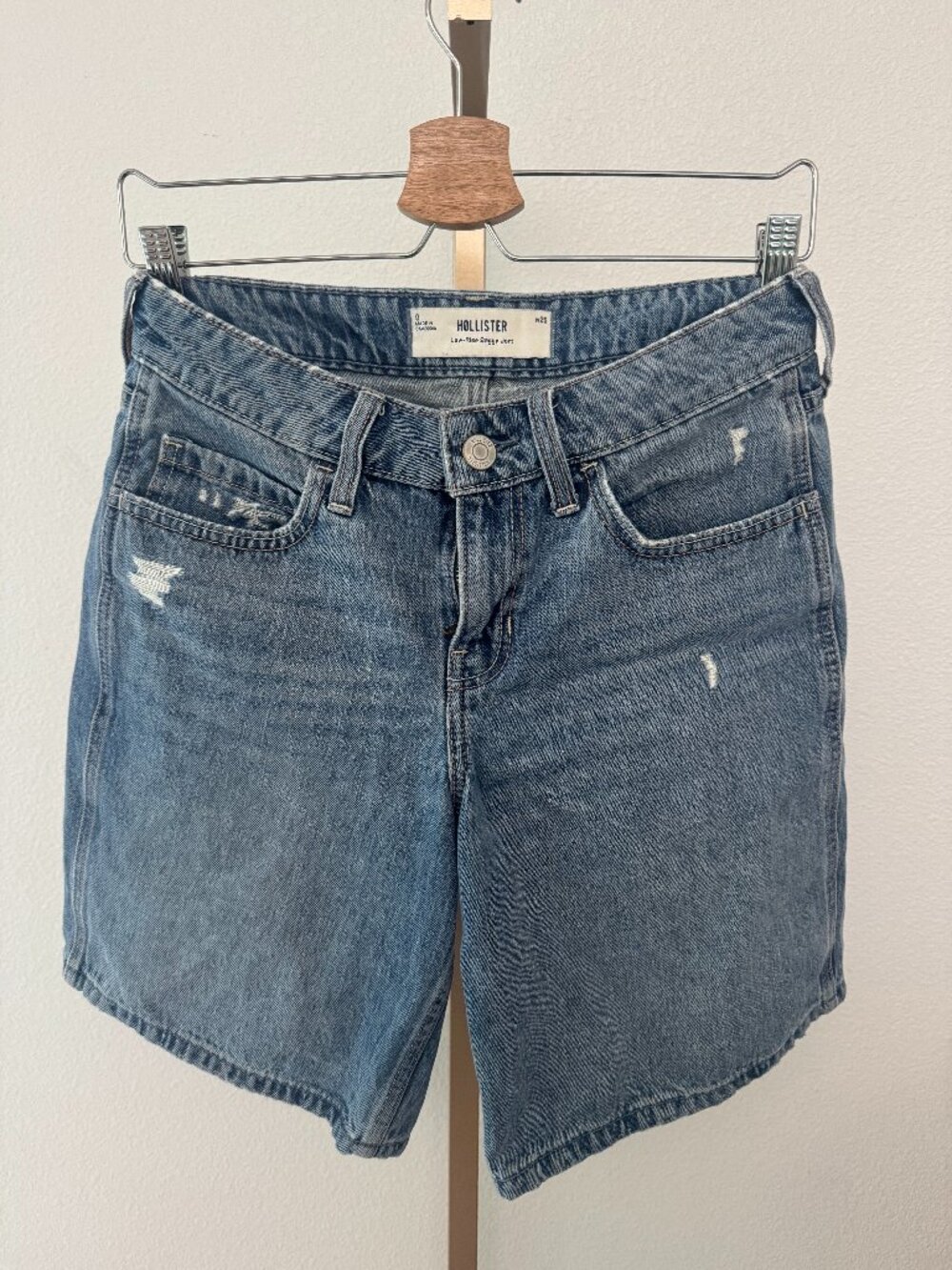 Hollister Low Rise Baggy Jorts W25 Y2K Denim Bermuda Shorts Trend Medium Wash
